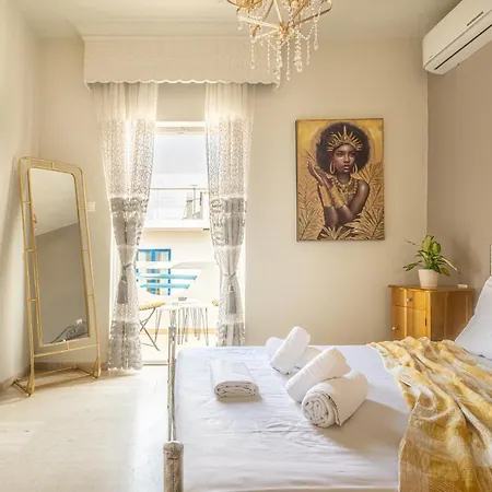 Apartment Seaside In Downtown Hersonissos (Crete)
