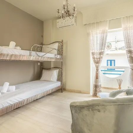 Seaside In Downtown Apartment